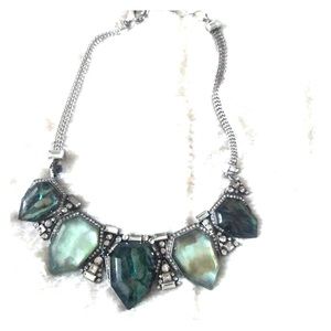 Beautiful collar necklace